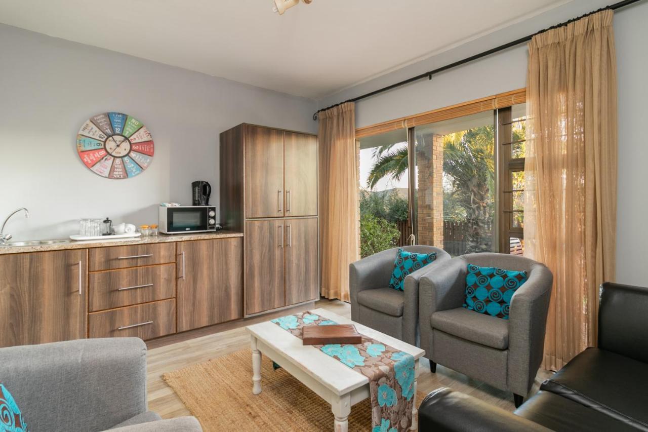 Overmeer Guest House Книсна Екстериор снимка